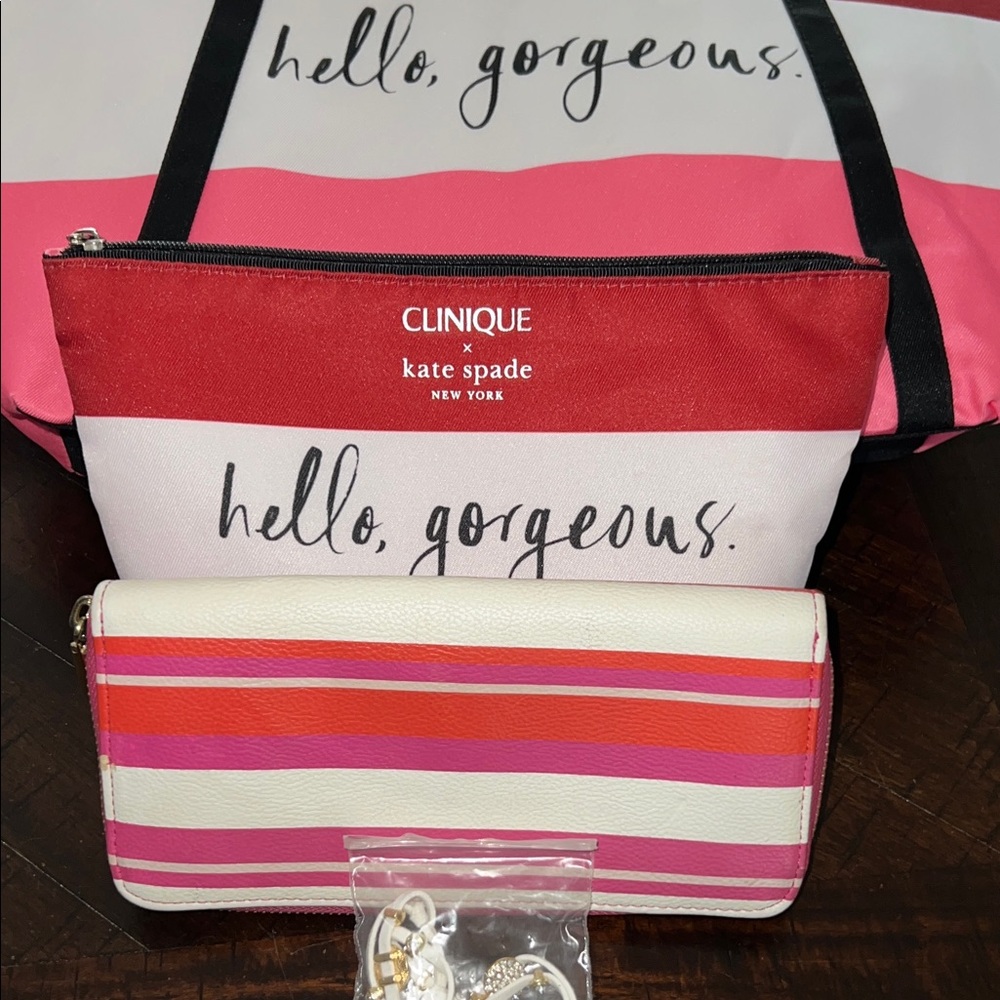 Clinique x Kate Spade Red and White Tote Set - Picture 7 of 9